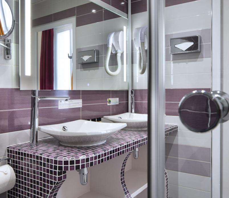 Hôtel du Plat d'Etain - Chambre salle de bain
